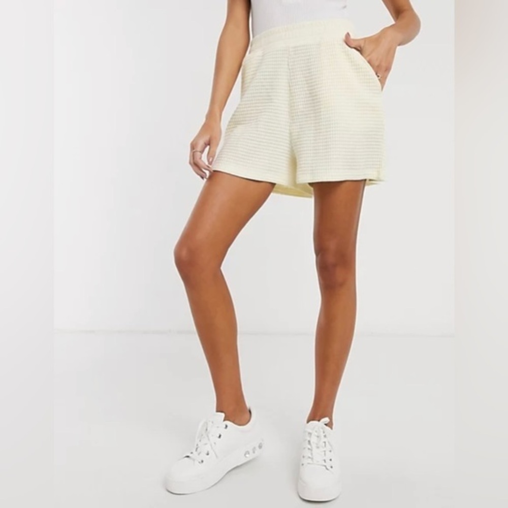MIU MIU Shorts in Pastel Yellow size 42
